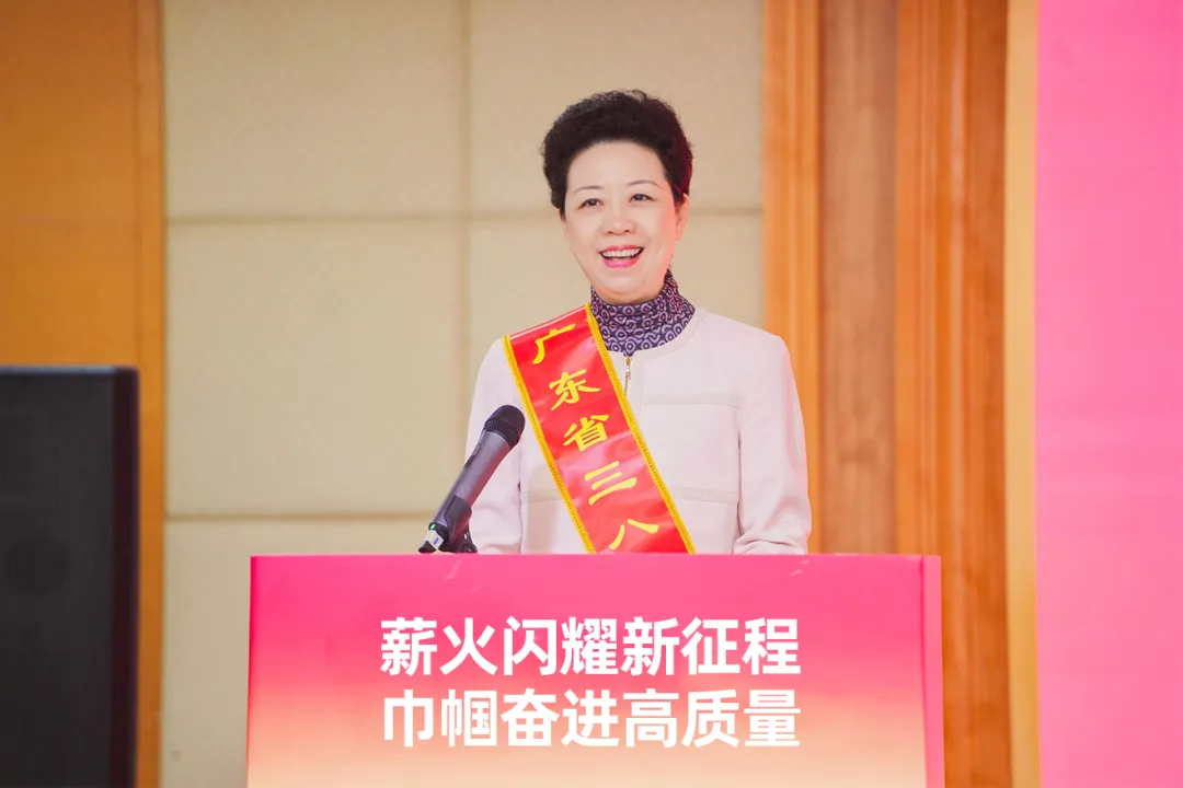 中国妇女报 | AG贵宾会李倩仪专访：以供应链为笔，绘行业新篇章